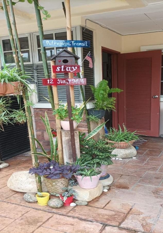 Putrajaya Homestay Bagian luar foto